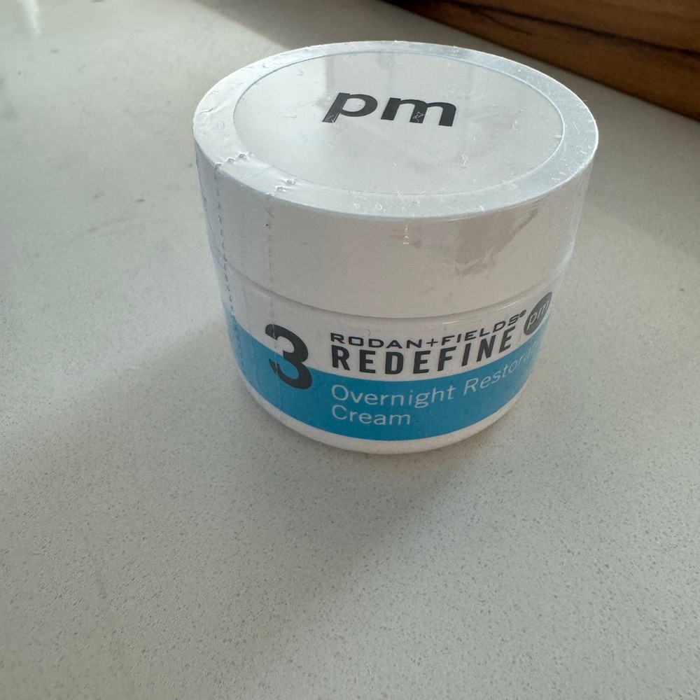 R + F Redefine Overnight Restorative Cream